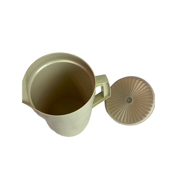 Vintage‎ Tupperware Ivory Plastic Pitcher with Push Button Lid - Picture 5 of 5